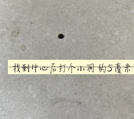 细河瓷砖空鼓维修公司专业解答在瓷砖铺贴过程中，如果砂料搅拌不均匀，将会带来以下问题